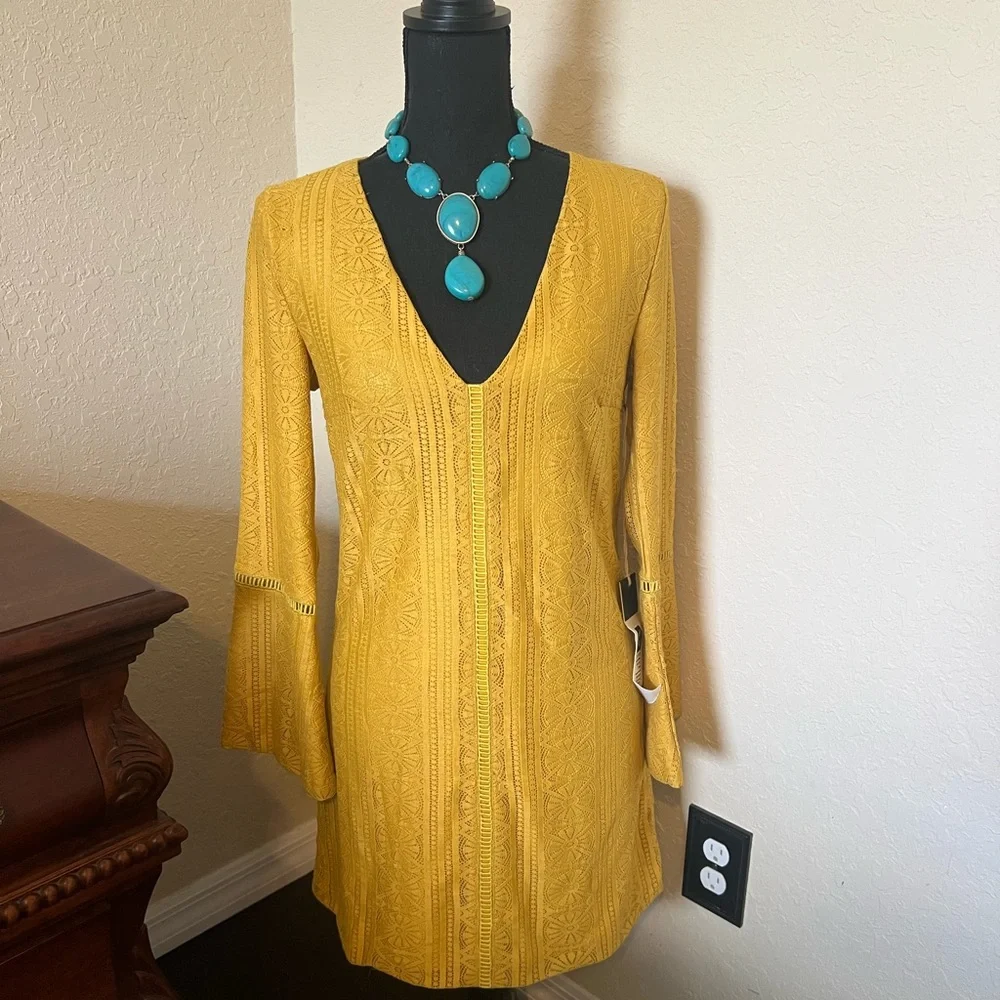 Boutique Gold Dress sz M - Picture 1 of 4